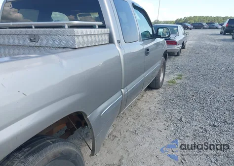 1999 GMC Sierra 1500 Sle z USA, uszkodzony, nr VIN 2GTEK19T7X1507995